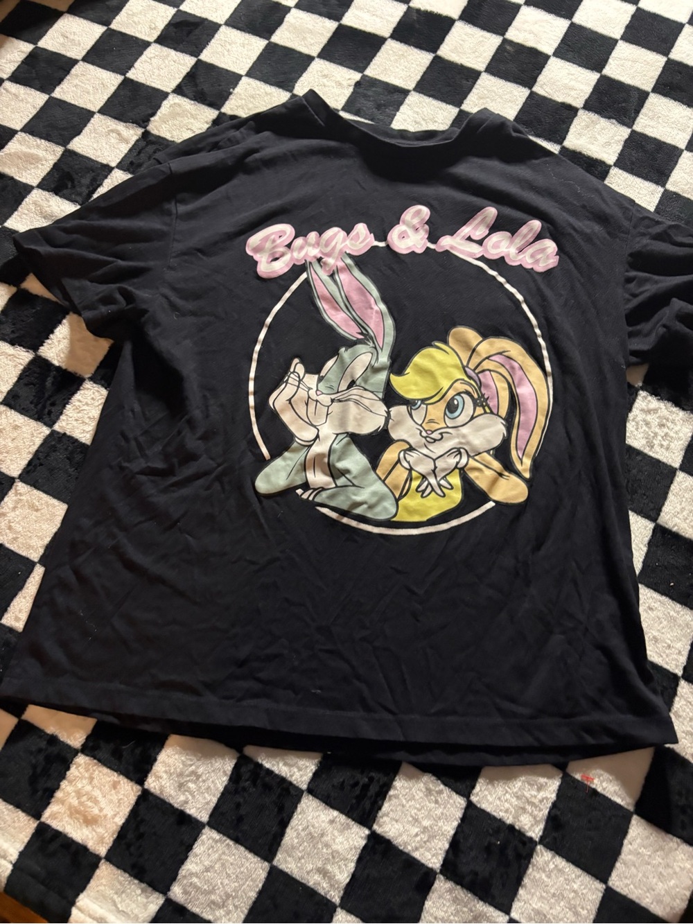 Size small looney tunes tshirt